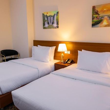 Three 888 Hotel Dubai Ngoại thất bức ảnh