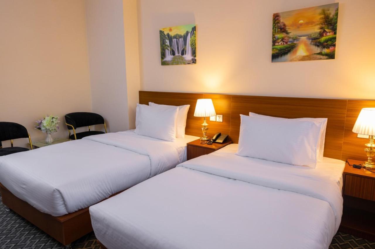 Three 888 Hotel Dubai Ngoại thất bức ảnh