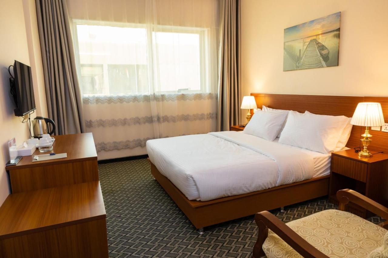 Three 888 Hotel Dubai Ngoại thất bức ảnh