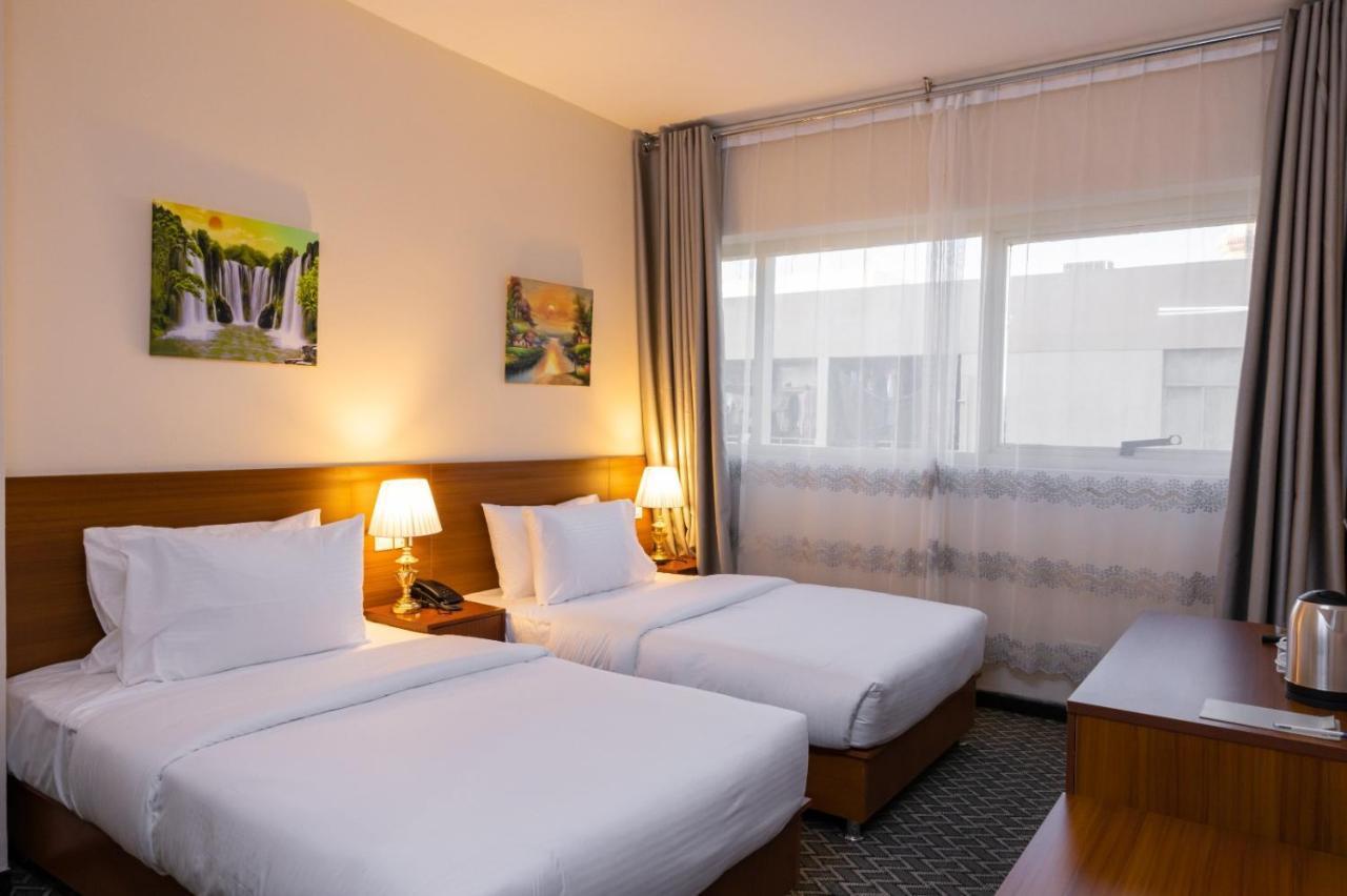 Three 888 Hotel Dubai Ngoại thất bức ảnh