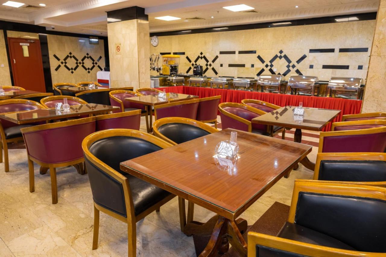 Three 888 Hotel Dubai Ngoại thất bức ảnh
