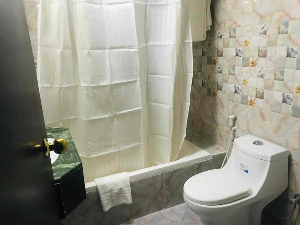 Three 888 Hotel Dubai Ngoại thất bức ảnh