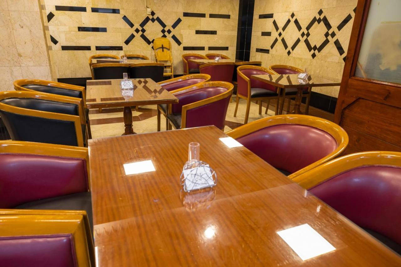 Three 888 Hotel Dubai Ngoại thất bức ảnh