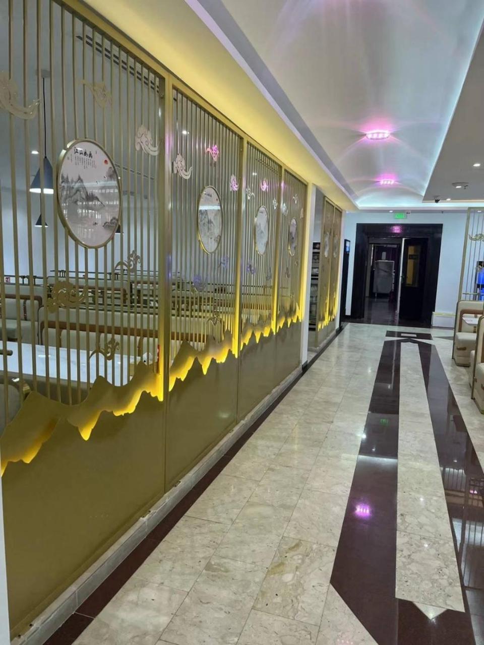Three 888 Hotel Dubai Ngoại thất bức ảnh